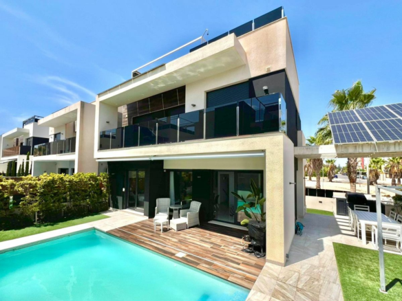 4-bedroom Villa In Orihuela Costa, Spain (271 M²)