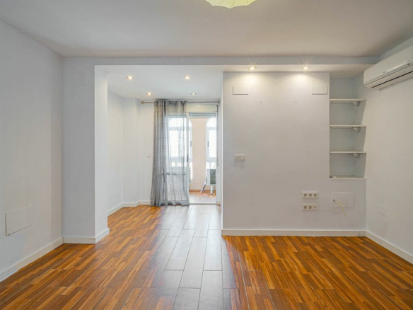 2-bedroom Apartment In Torrevieja, Spain (82 M²)