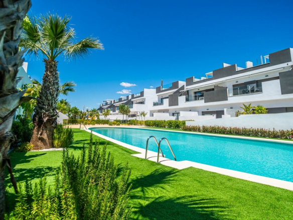 3-bedroom Apartment In Torrevieja, Spain (138 M²)