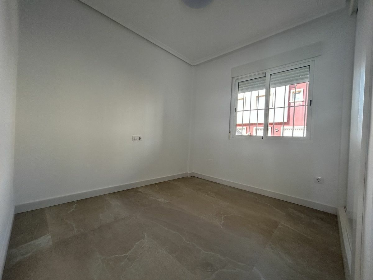 Apartment In Pilar De La Horadada