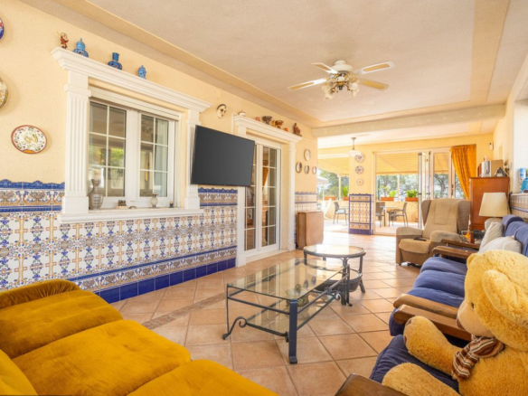 4-bedroom Villa In Orihuela Costa, Spain (271 M²)