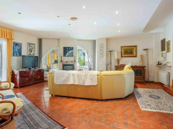 3-bedroom Villa In Cabo Roig, Spain (340 M²)