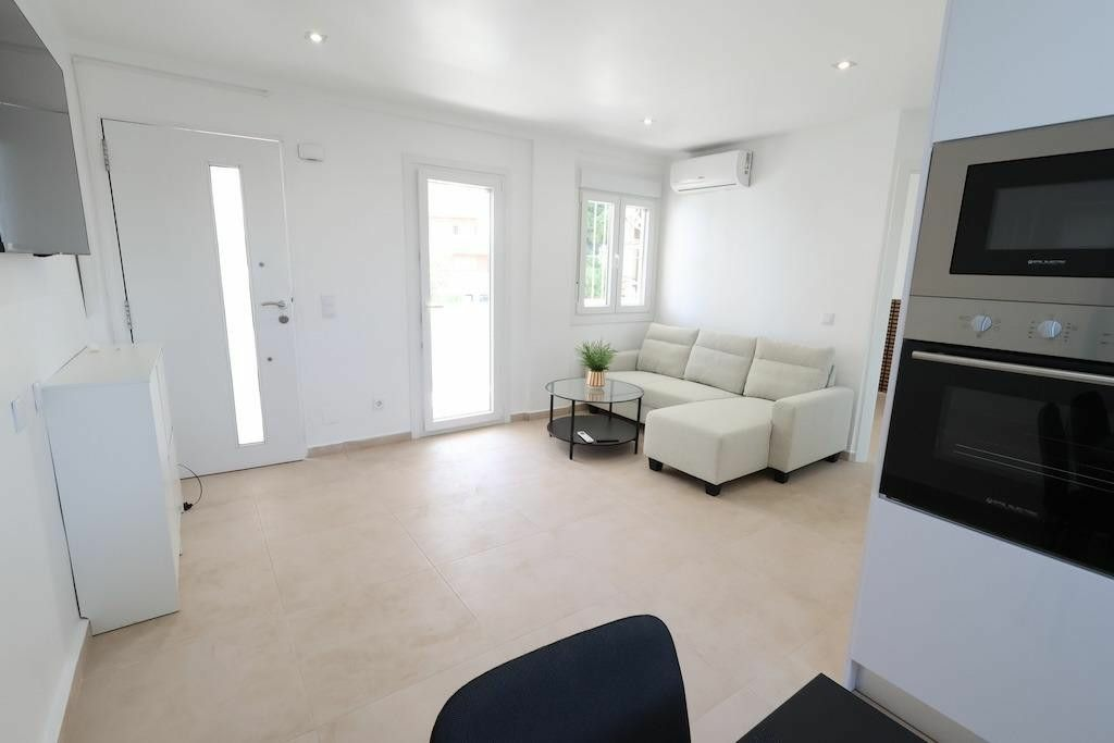 2-bedroom Villa In Orihuela Costa, Spain (57 M²)