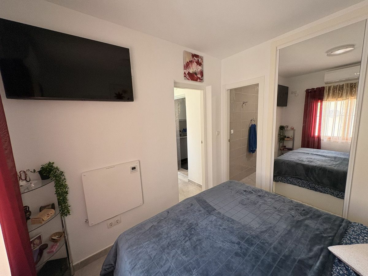 3-bedroom Villa In La Marina, Spain (95 M²)