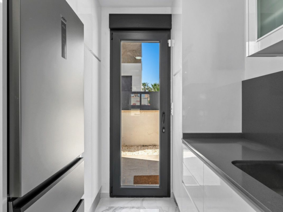 3-bedroom Villa In Torrevieja, Spain (105 M²)