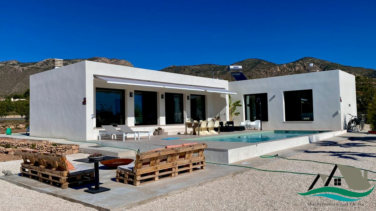 3-bedroom Villa In Hondon De Las Nieves, Spain (165 M²)