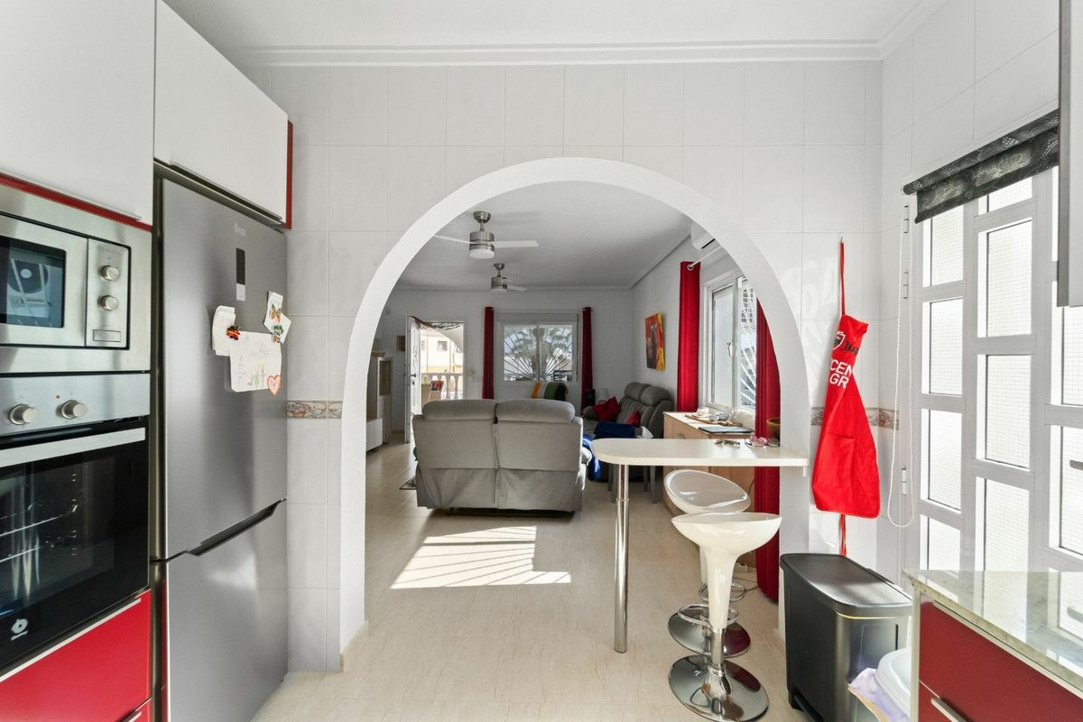 2-bedroom Villa In Benijofar, Spain (108 M²)