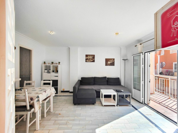 2-bedroom Apartment In Torrevieja, Spain (80 M²)