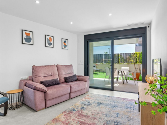3-bedroom Apartment In Orihuela Costa, Spain (85 M²)