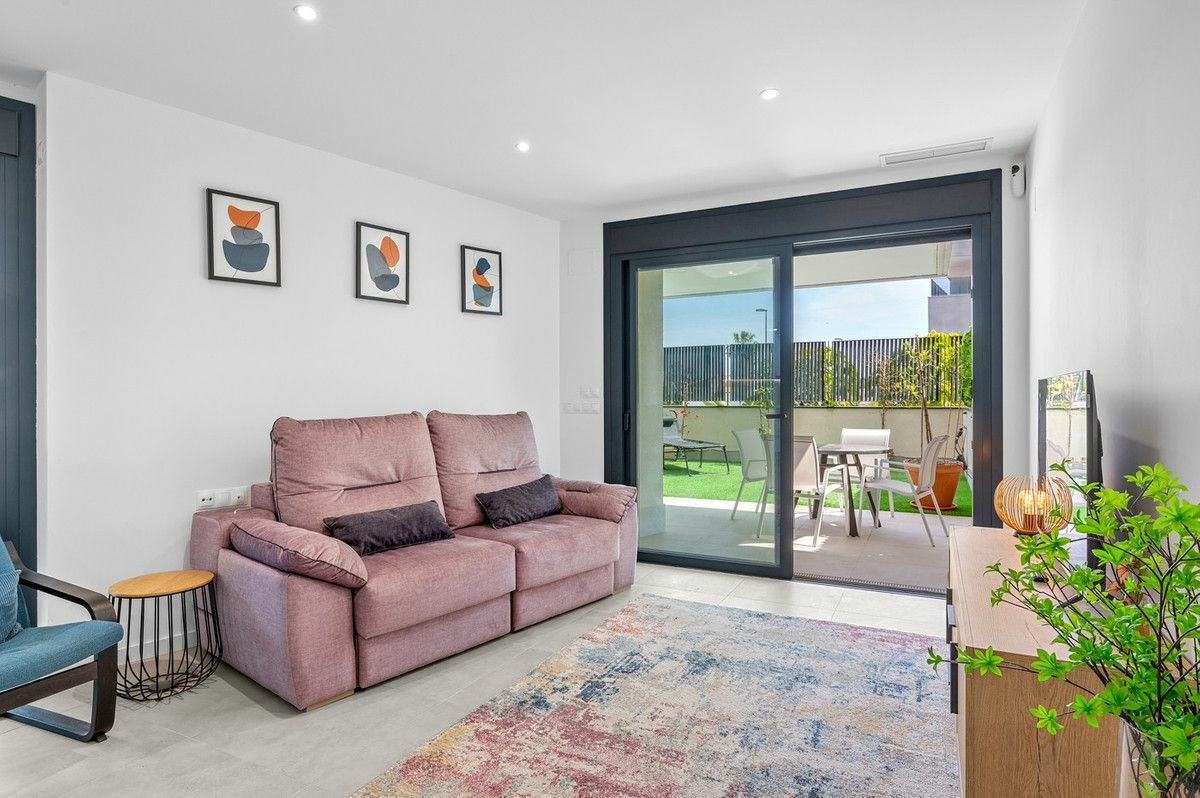 3-bedroom Apartment In Orihuela Costa, Spain (85 M²)