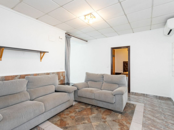 4-bedroom House In Los Montesinos, Spain (152 M²)