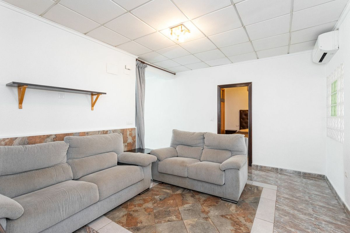4-bedroom House In Los Montesinos, Spain (152 M²)