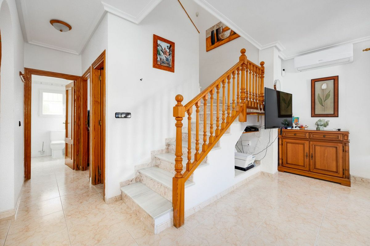 3-bedroom Villa In Orihuela Costa, Spain (125 M²)