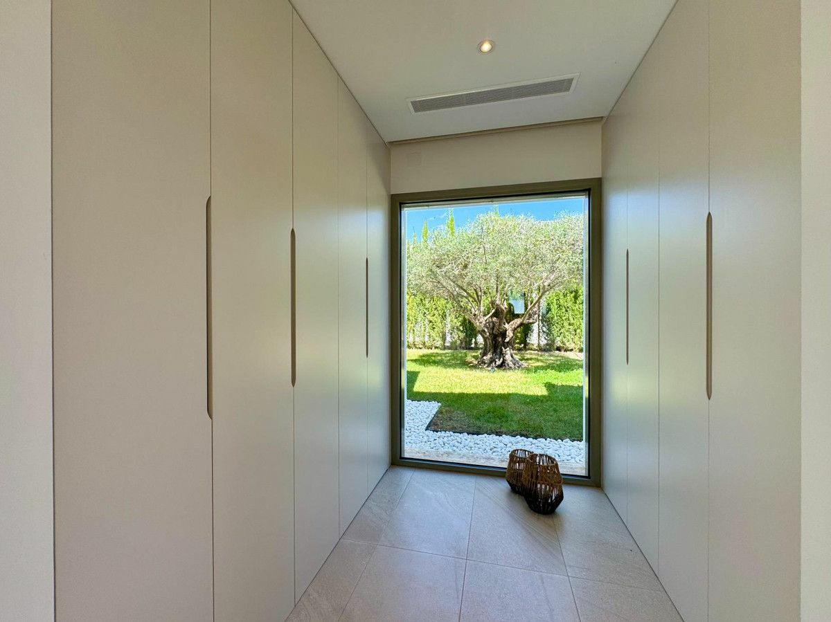3-bedroom Villa In Orihuela, Spain (200 M²)