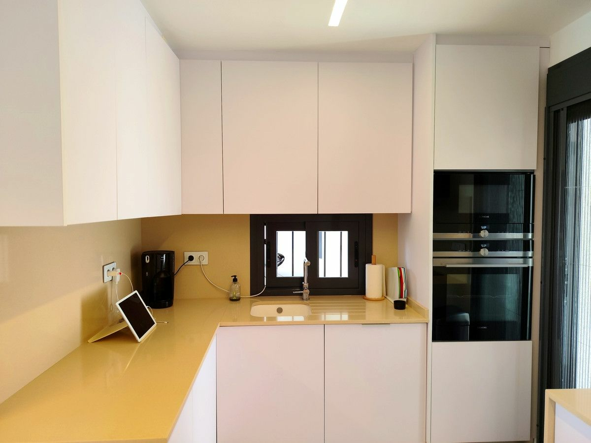 3-bedroom Villa In San Miguel De Salinas, Spain (92 M²)