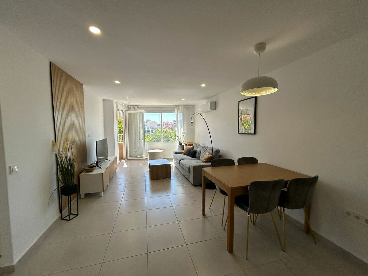 3-bedroom Apartment In Torrevieja, Spain (80 M²)