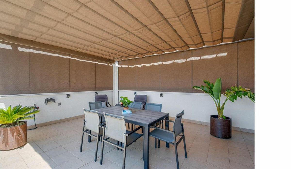 3-bedroom House In Formentera Del Segura, Spain (122 M²)
