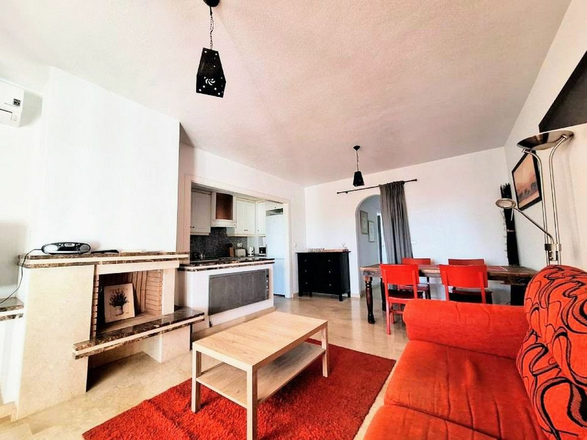 3-bedroom Apartment In Orihuela Costa, Spain (97 M²)