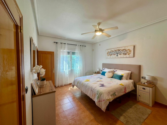 Villa In Catral