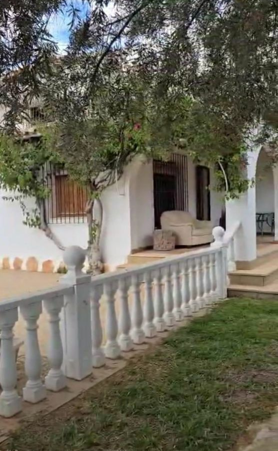 4-bedroom Villa In Cabo Roig, Spain (180 M²)