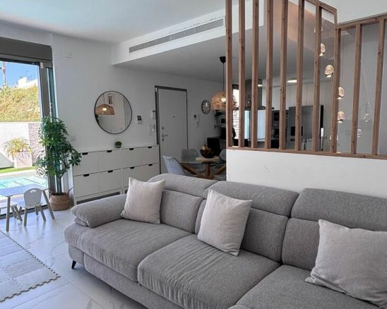 5-bedroom Villa In Orihuela Costa, Spain (148 M²)