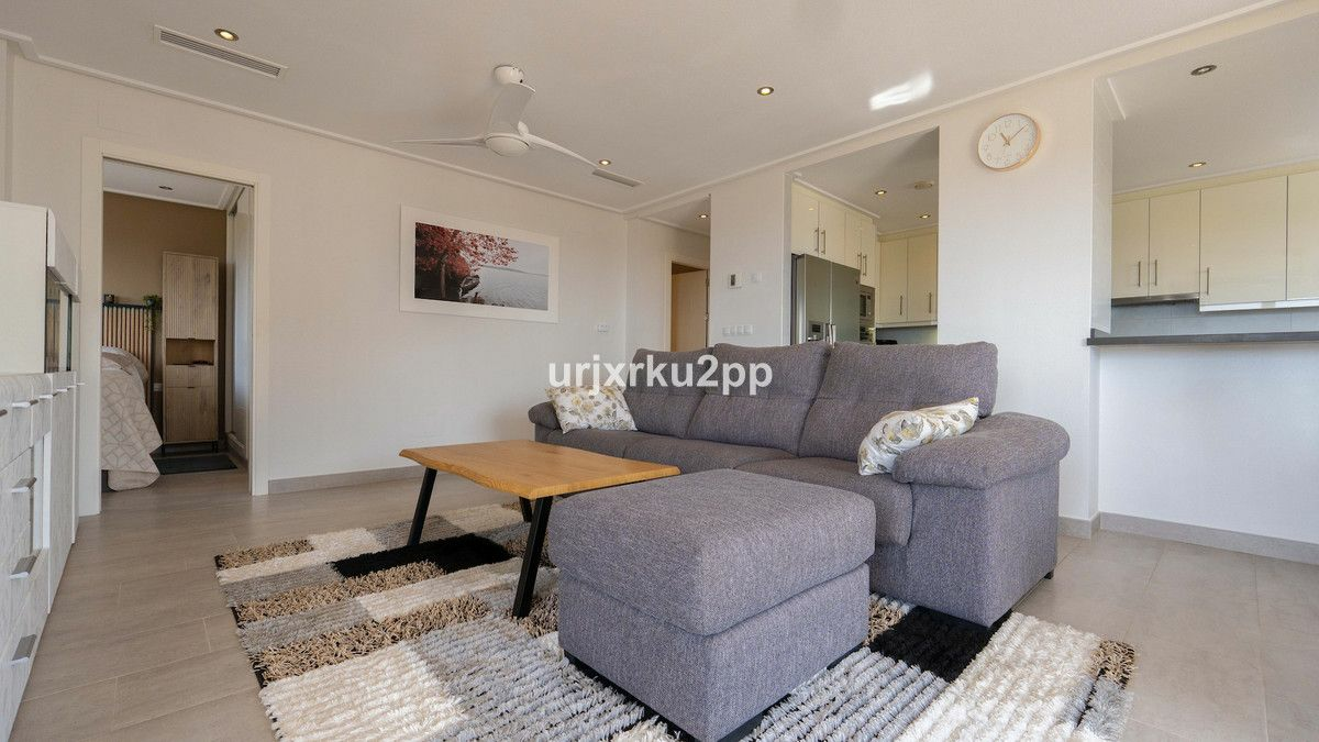 3-bedroom Apartment In Orihuela Costa, Spain (105 M²)