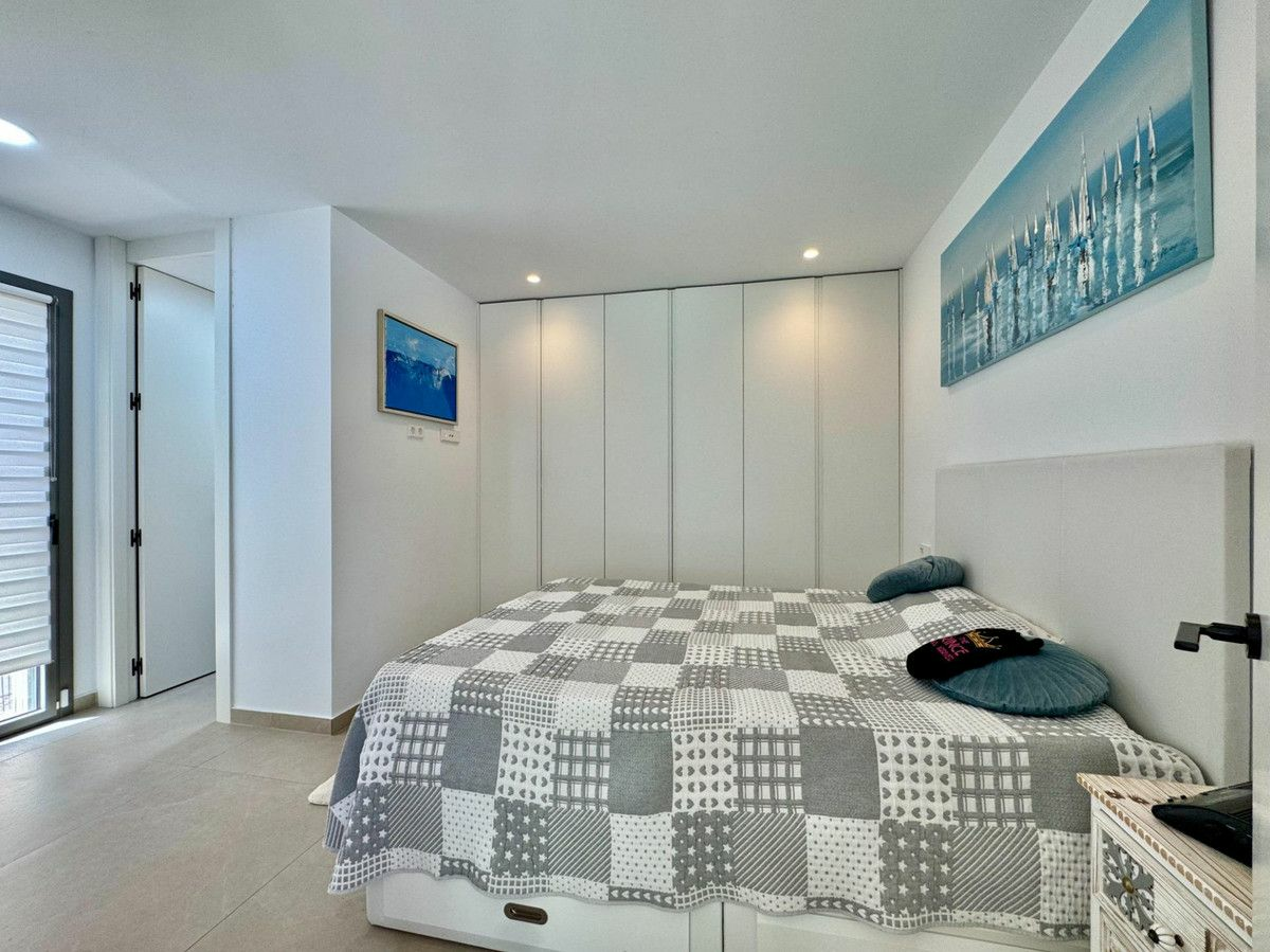 3-bedroom Villa In San Miguel De Salinas, Spain (90 M²)