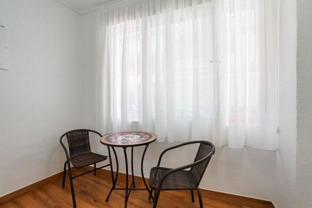 2-bedroom Apartment In Torrevieja, Spain (201 M²)