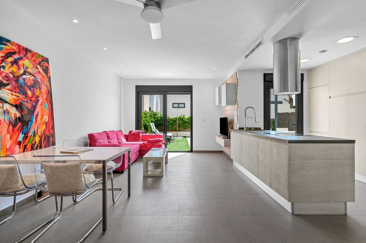 2-bedroom Villa In Rojales, Spain (92 M²)