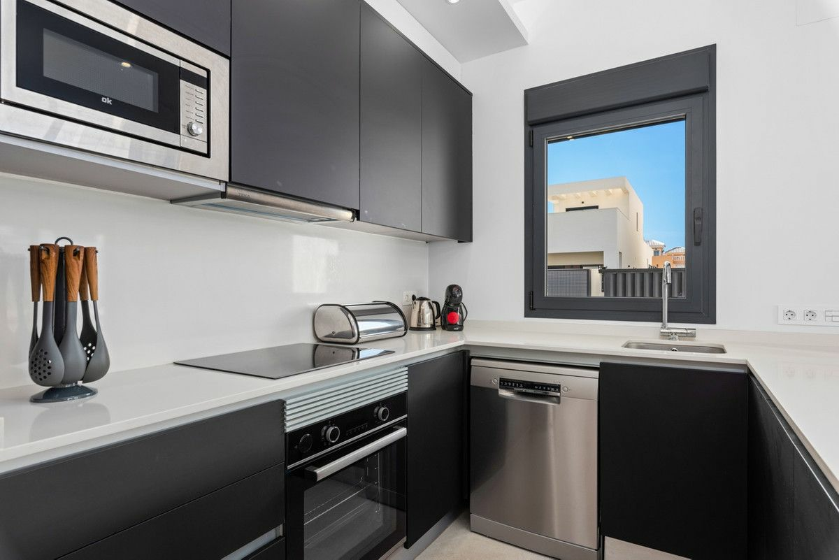 3-bedroom Villa In La Marina, Spain (226 M²)