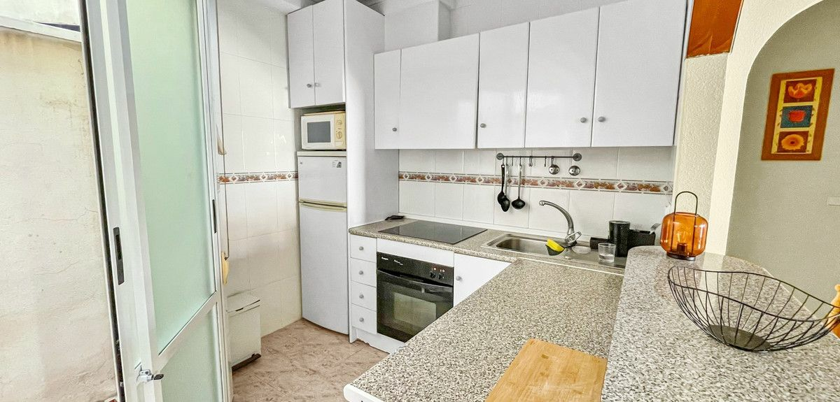 2-bedroom Villa In Orihuela Costa, Spain (50 M²)