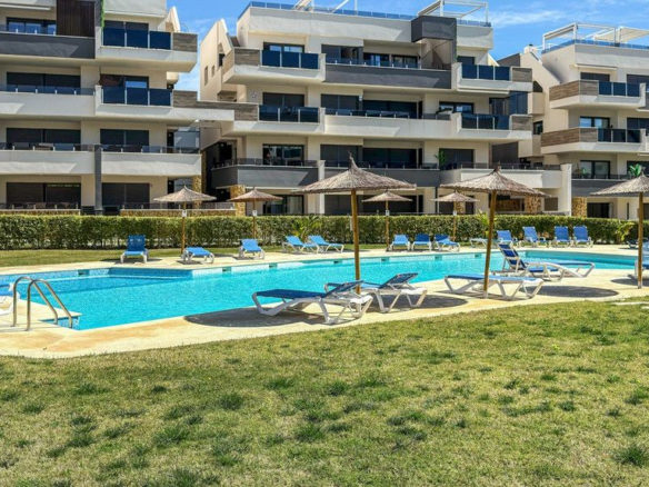 3-bedroom Apartment In Orihuela Costa, Spain (109 M²)