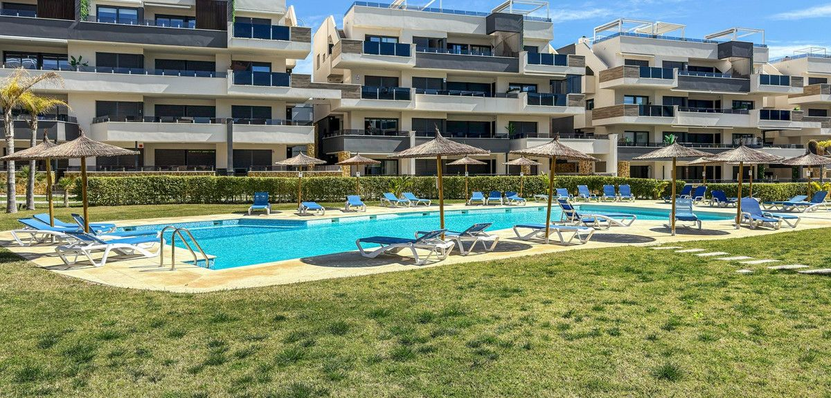 3-bedroom Apartment In Orihuela Costa, Spain (109 M²)