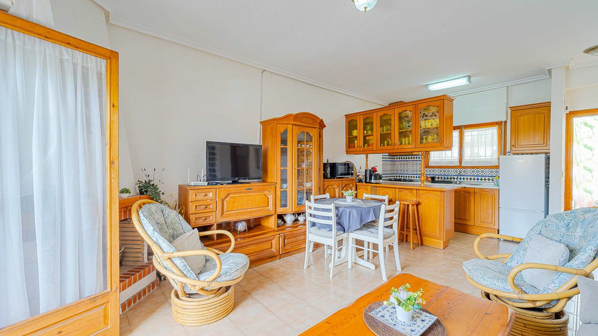 2-bedroom Apartment In Orihuela Costa, Spain (64 M²)