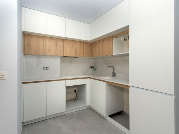 2-bedroom Apartment In Torrevieja, Spain (86 M²)