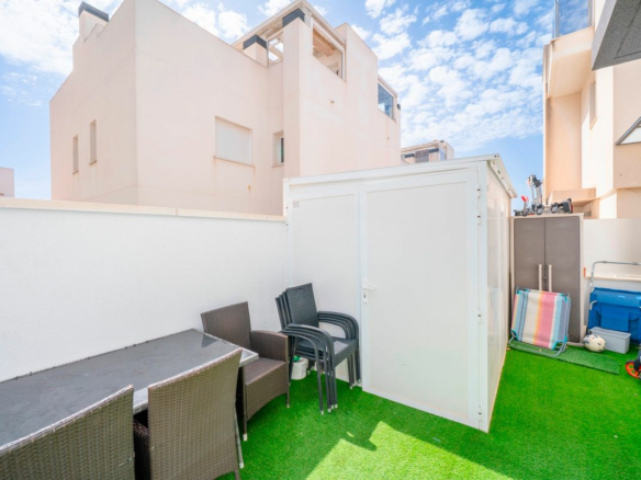 5-bedroom Villa In Torrevieja, Spain (194 M²)