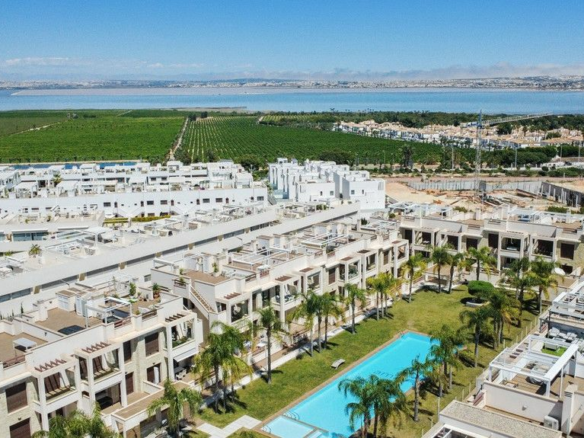2-bedroom Apartment In Torrevieja, Spain (71 M²)