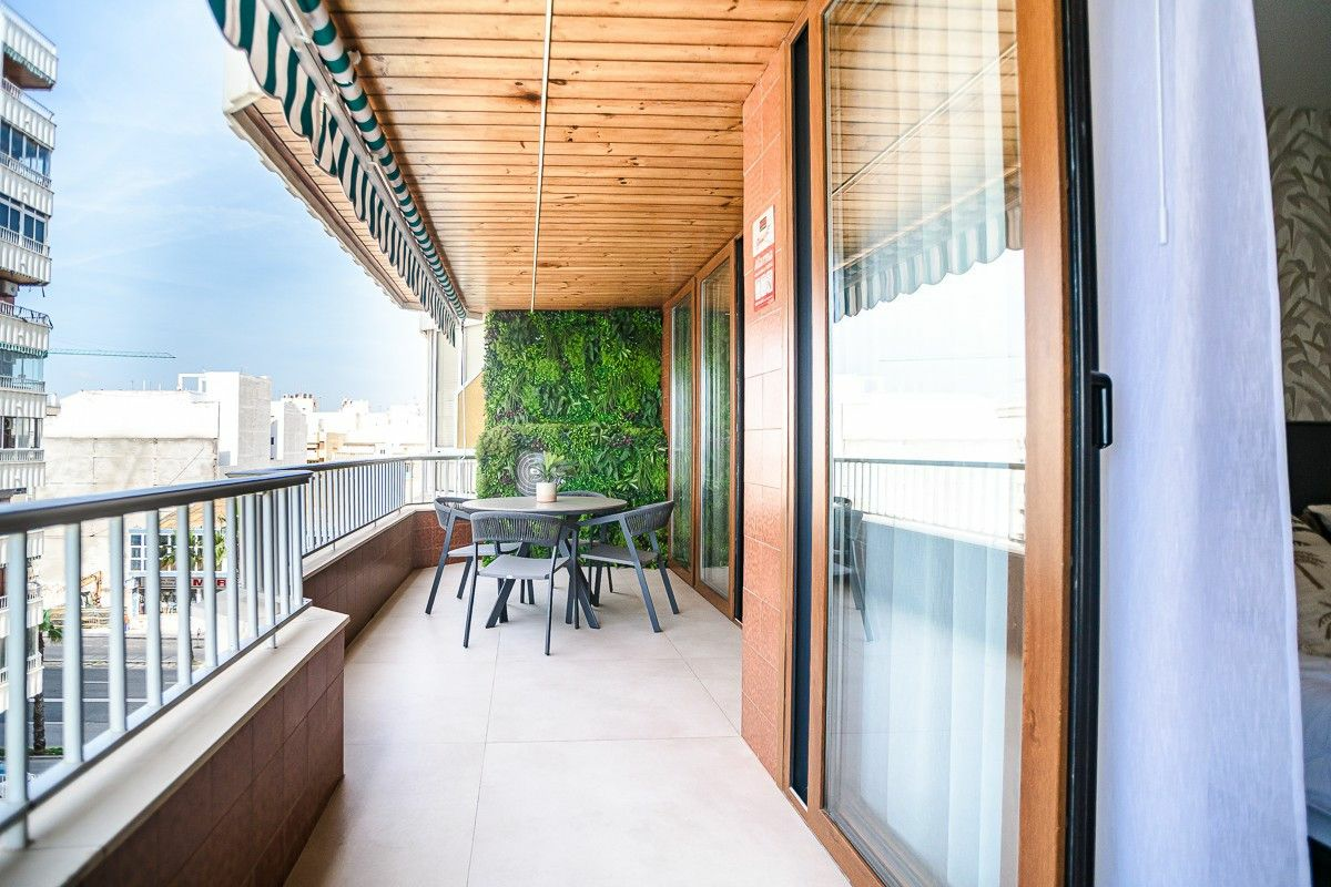 3-bedroom Apartment In Torrevieja, Spain (110 M²)