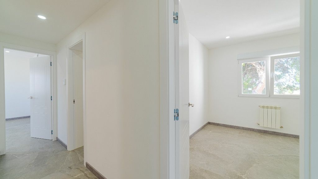 6-bedroom Villa In Orihuela Costa, Spain (286 M²)