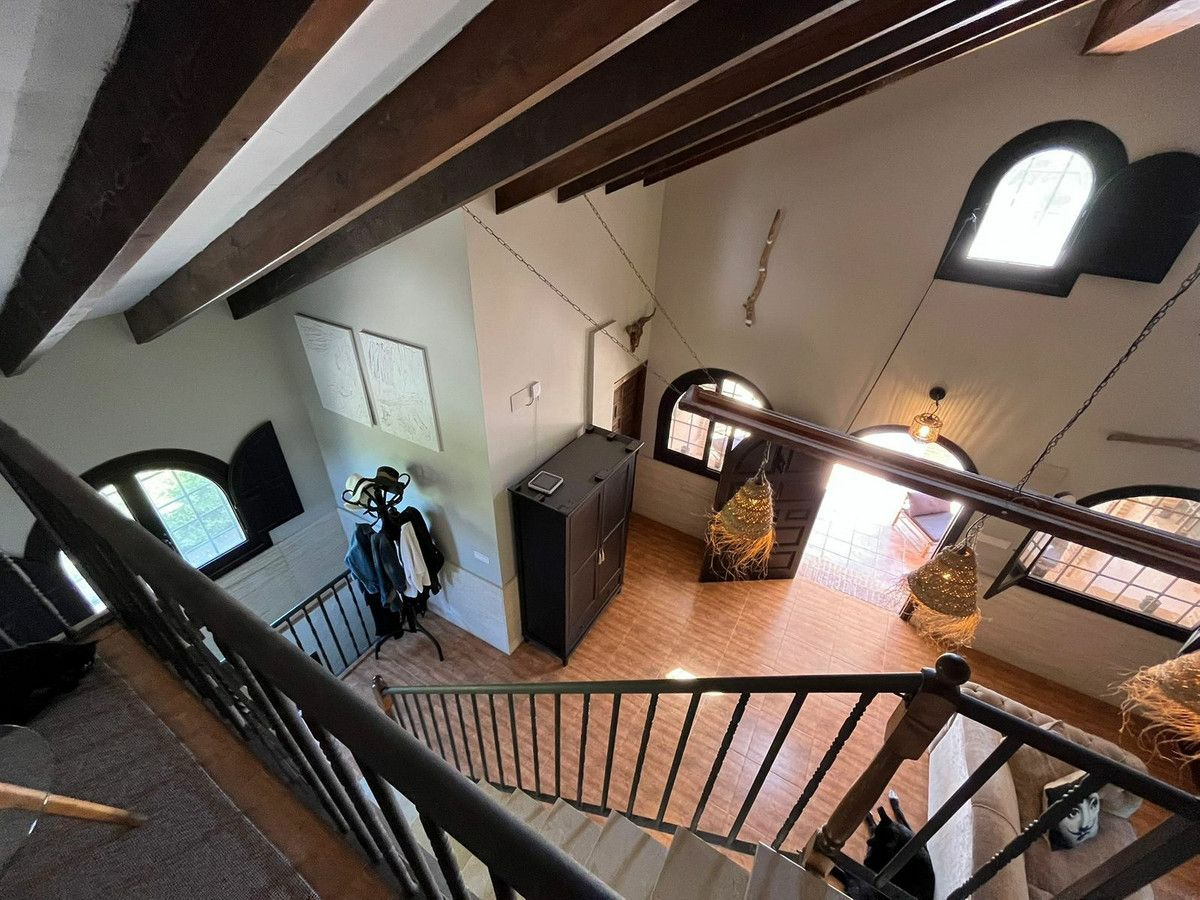 2-10-e82c84 Villa In Torrellano