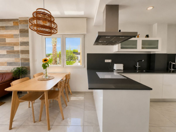 3-bedroom House In Torrevieja, Spain (106 M²)