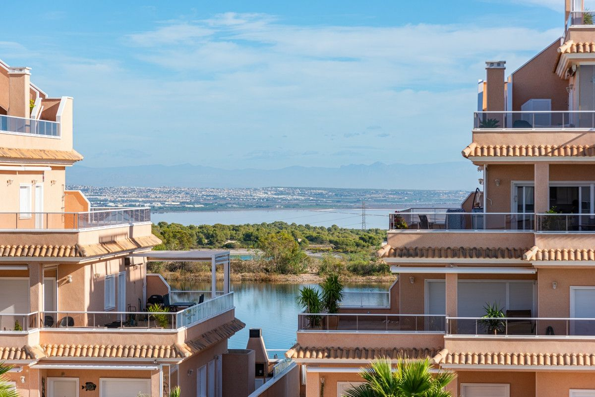 2-bedroom Apartment In Orihuela Costa, Spain (72 M²)