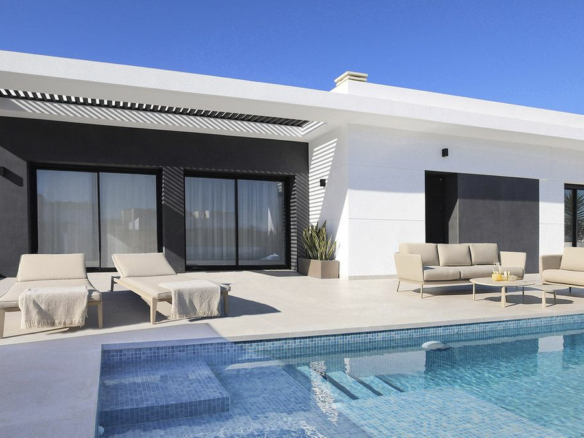 4-bedroom Villa In Rojales, Spain (265 M²)