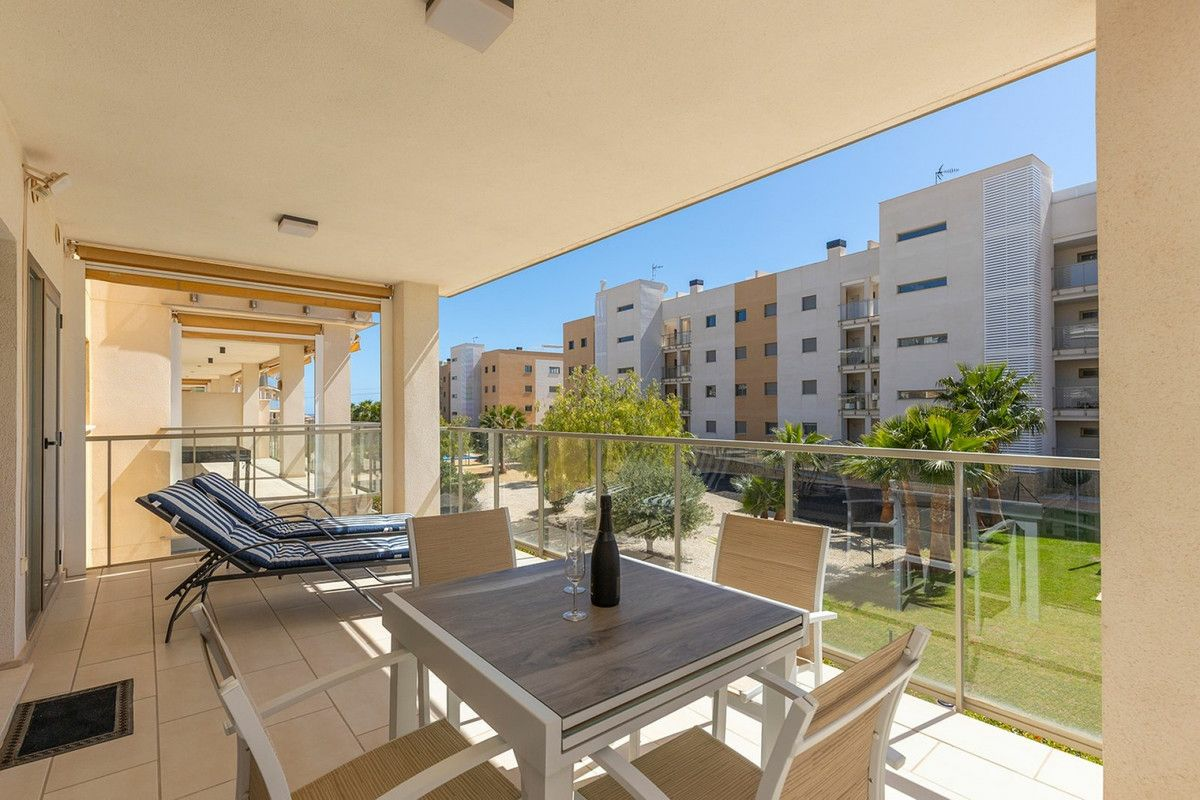 2-bedroom Apartment In Orihuela Costa, Spain (81 M²)