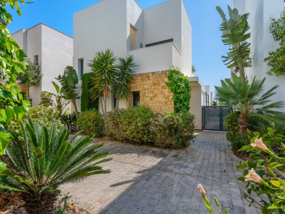 2-bedroom Villa In Rojales, Spain (92 M²)