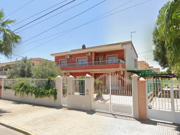4-bedroom Apartment In Los Alcázares, Spain (145 M²)