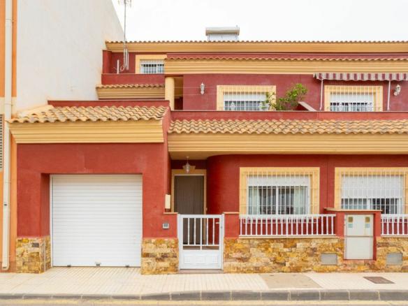 4-bedroom House In Los Alcázares, Spain (178 M²)