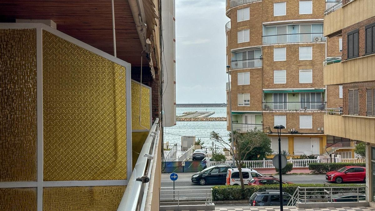 2-bedroom Apartment In Torrevieja, Spain (90 M²)