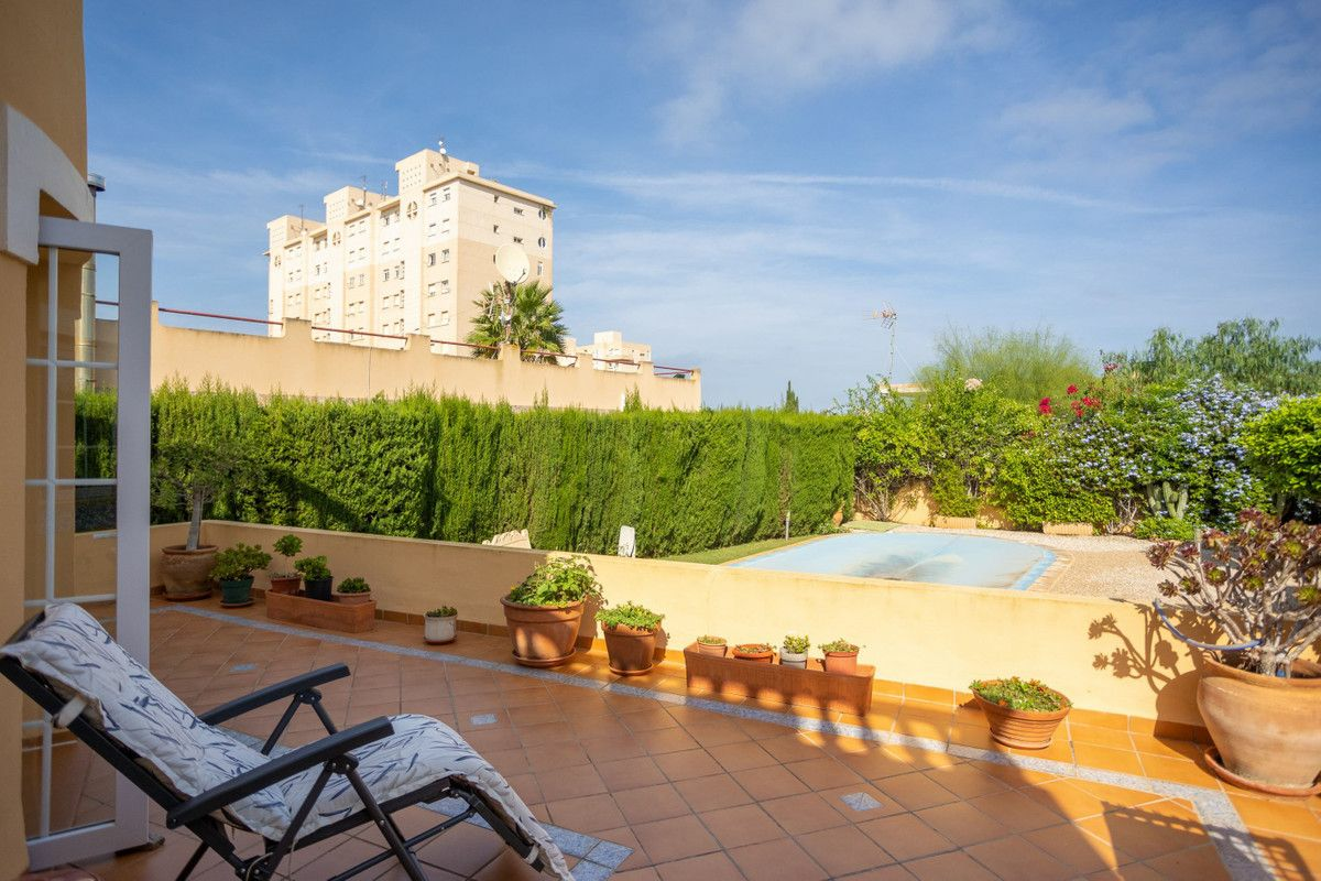 3-bedroom Villa In Cartagena, Spain (138 M²)