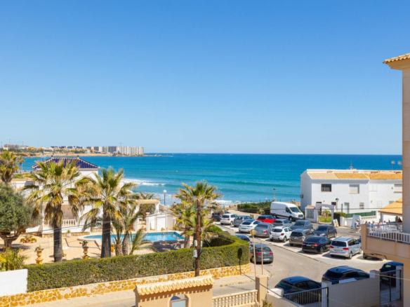 3-bedroom Villa In Orihuela Costa, Spain (94 M²)